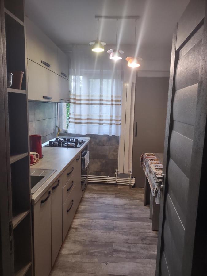 Apartament Pitesti Luaran gambar